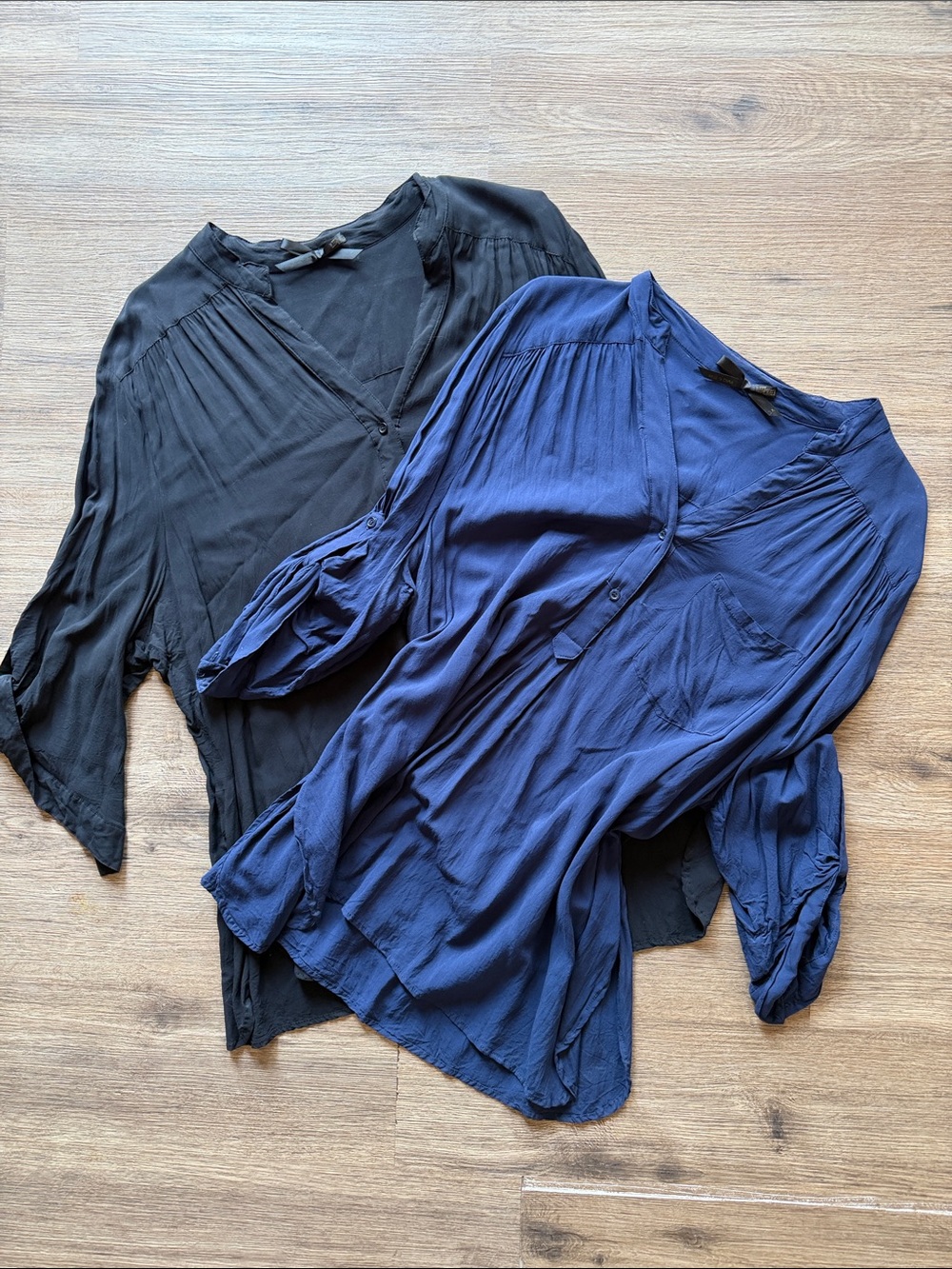 Lightweight V-Neck Button Blouses - Navy and Black